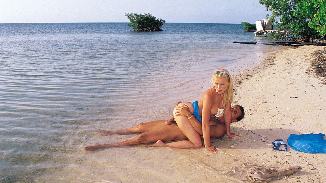 Sandra Russo Gives Hummer on Beach before Swallowing Facial Cumshot in Sex on the Beach  series by Private